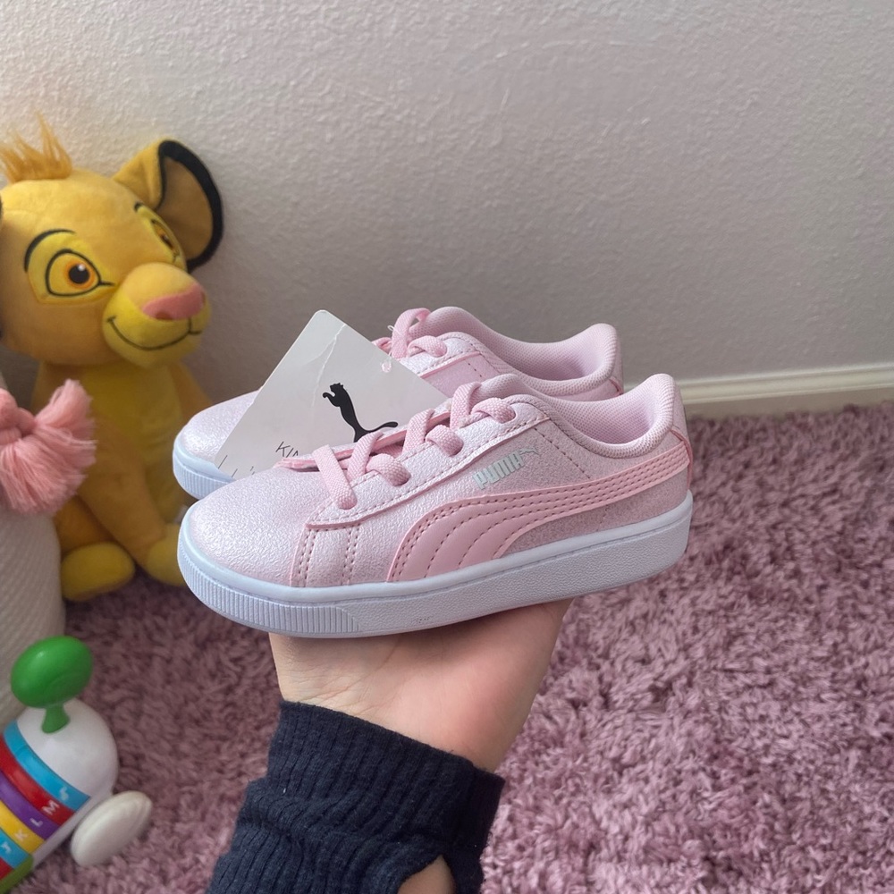 Pink puma sneakers 8c NWT